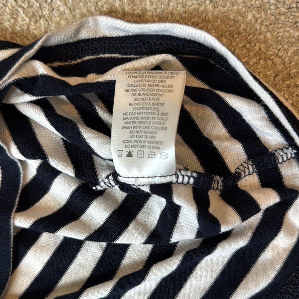 Tahari  Classic Navy Blue and White Striped Short Sleeve Top Women's Size Small - Picture 7 of 8
